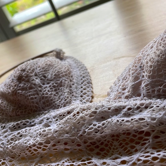 Victoria’s Secret bralette lingerie - Picture 6 of 6